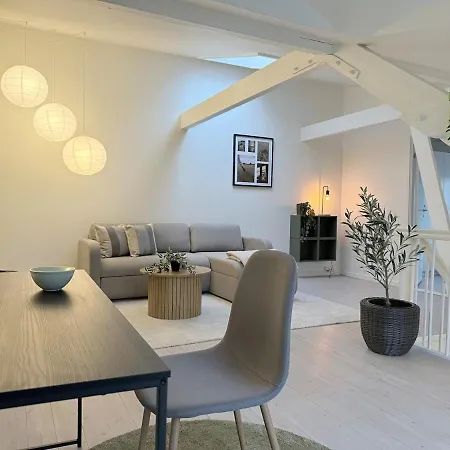 Cozy Pearl In Centre *