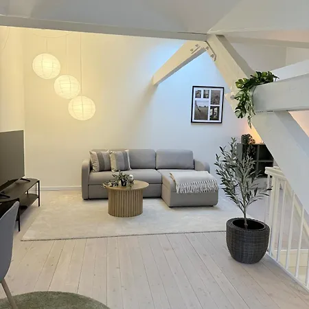 Cozy Pearl In Centre *